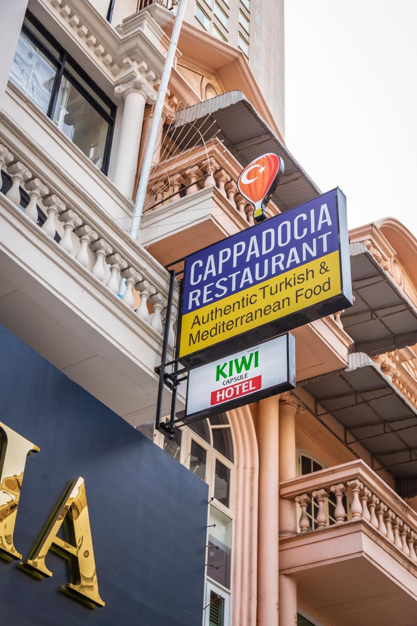 Kiwi Capsule Hotel Bangkok Dış mekan fotoğraf