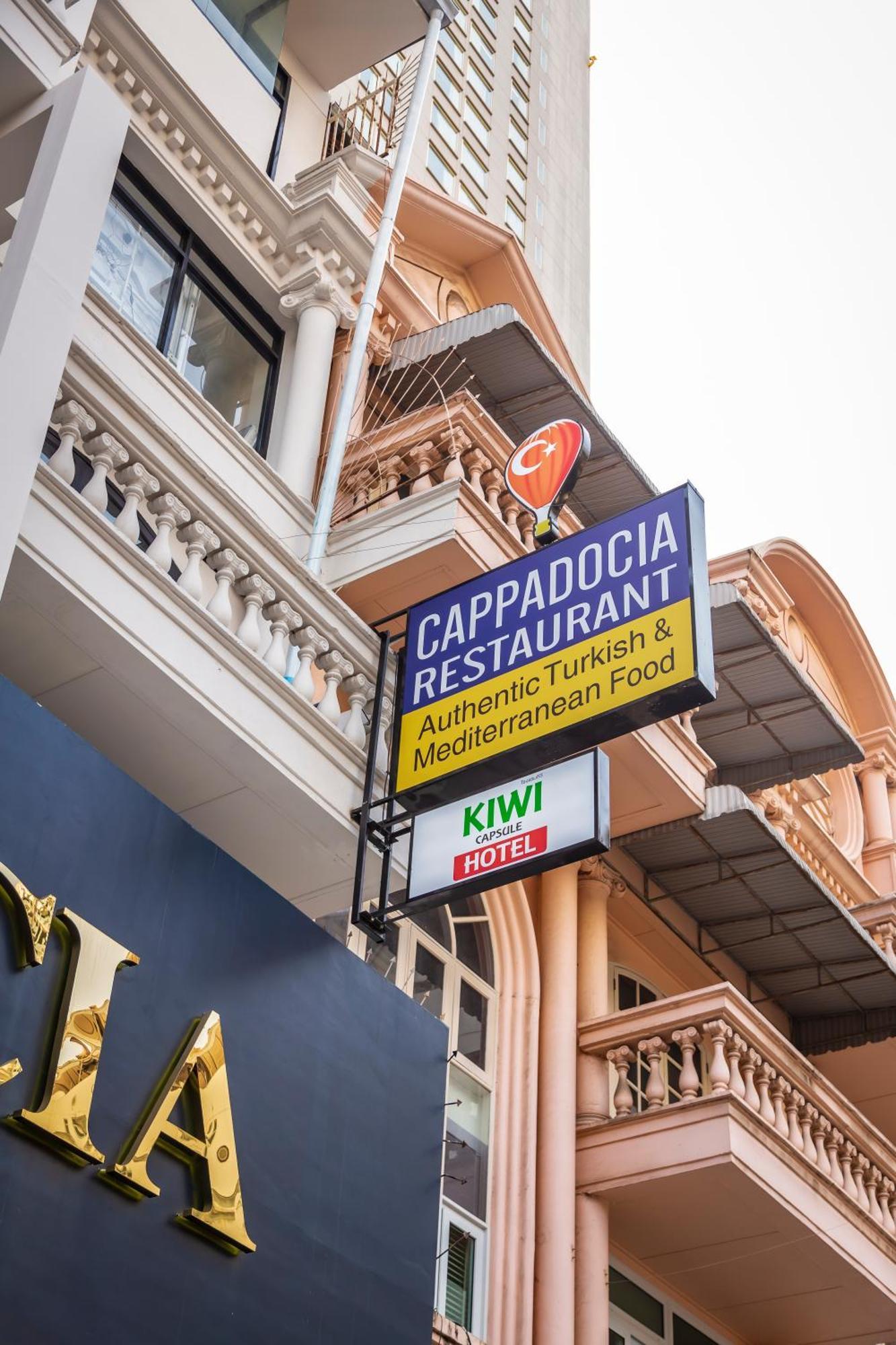 Kiwi Capsule Hotel Bangkok Dış mekan fotoğraf